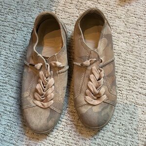 Dolce Vita cream camo sneakers